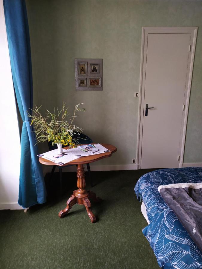 Chambre D Hote De La Paix Ла-Рошфуко Екстер'єр фото